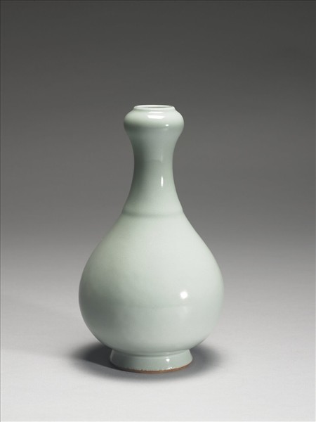 青瓷蒜頭瓶