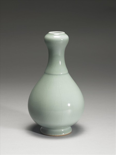 青瓷蒜頭瓶