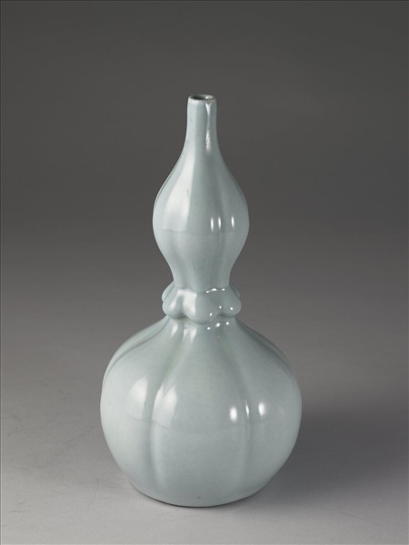 青瓷六稜葫蘆瓶