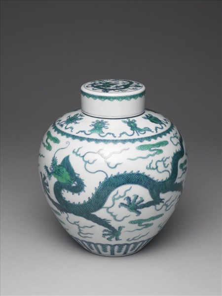 鬥彩綠龍紋蓋罐