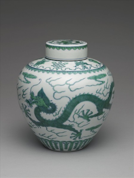 鬥彩綠龍紋蓋罐