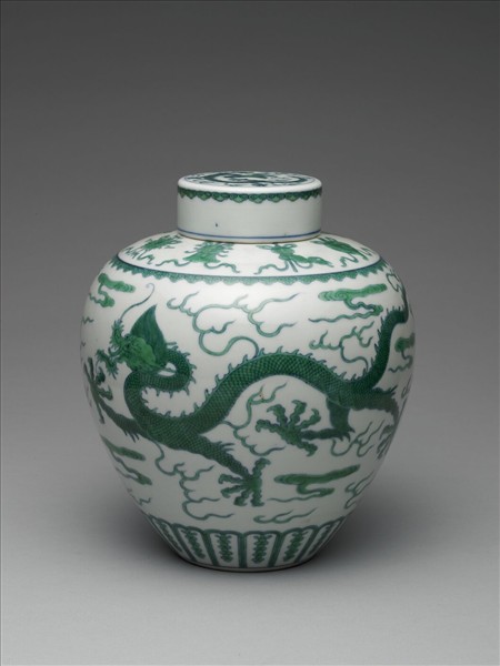 鬥彩綠龍紋蓋罐
