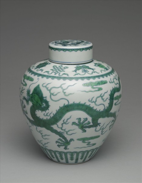 鬥彩綠龍紋蓋罐