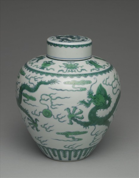 鬥彩綠龍紋蓋罐