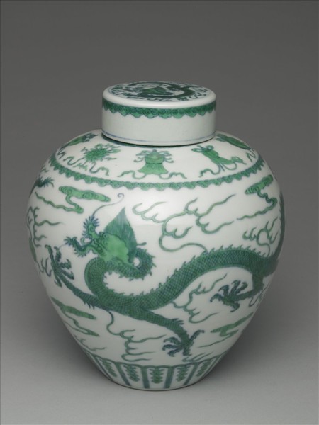 鬥彩綠龍紋蓋罐