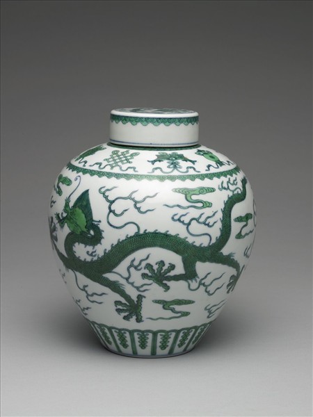 鬥彩綠龍紋蓋罐