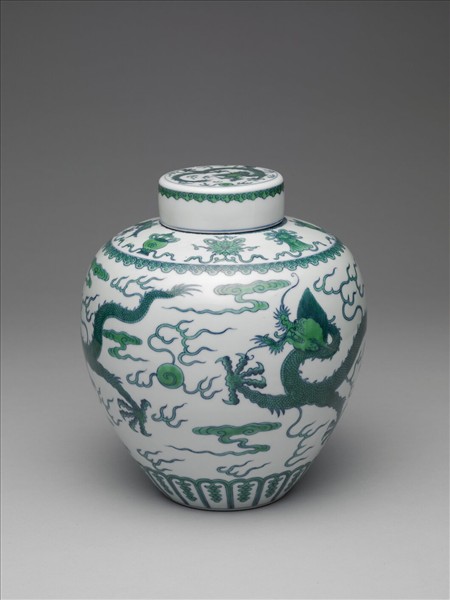 鬥彩綠龍紋蓋罐