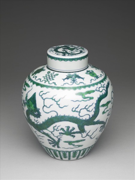 鬥彩綠龍紋蓋罐