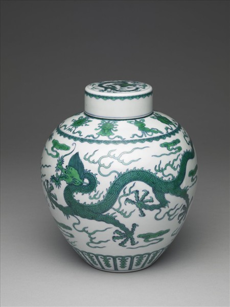 鬥彩綠龍紋蓋罐