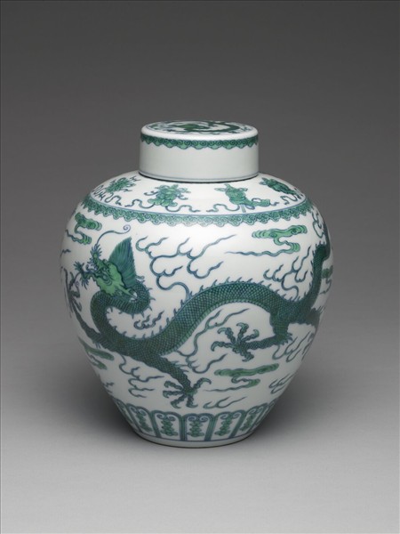 鬥彩綠龍紋蓋罐