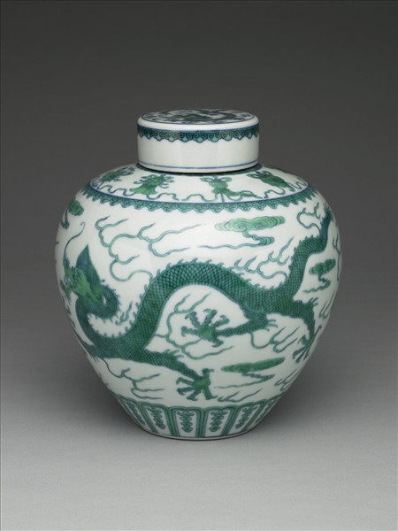 鬥彩綠龍紋蓋罐