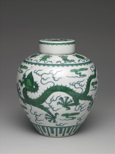 鬥彩綠龍紋蓋罐