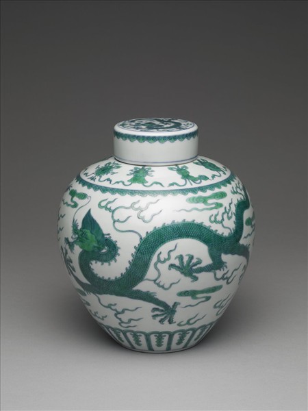 鬥彩綠龍紋蓋罐