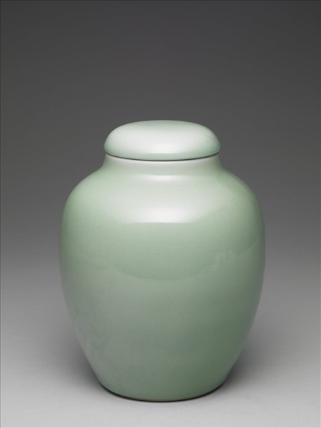 冬青釉蓋罐
