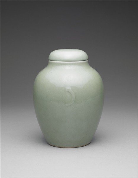 冬青釉蓋罐