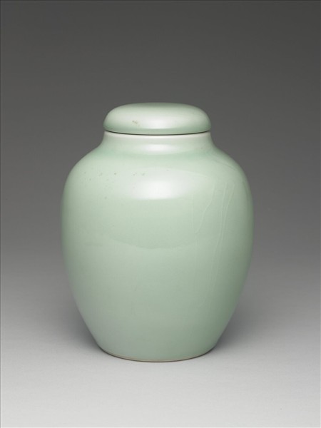 冬青釉蓋罐
