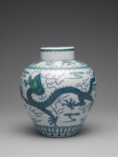 青花綠彩龍紋蓋罐