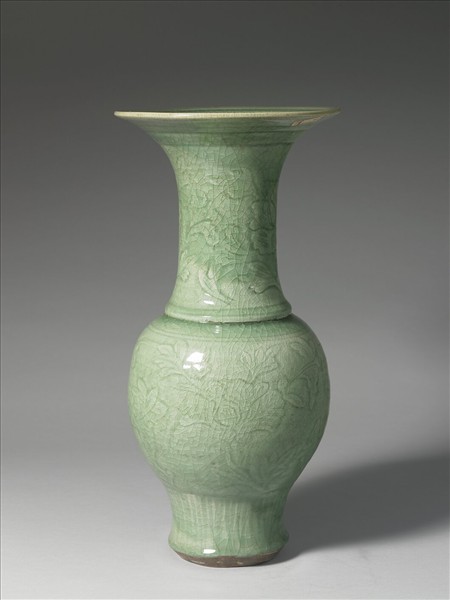 龍泉窯 青瓷刻花鳳尾瓶
