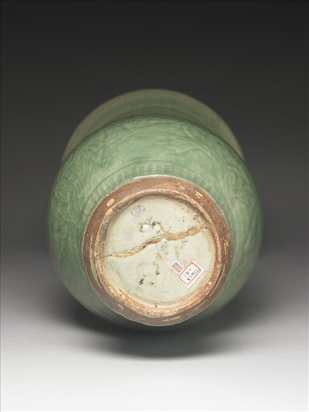 龍泉窯 青瓷刻花鳳尾瓶