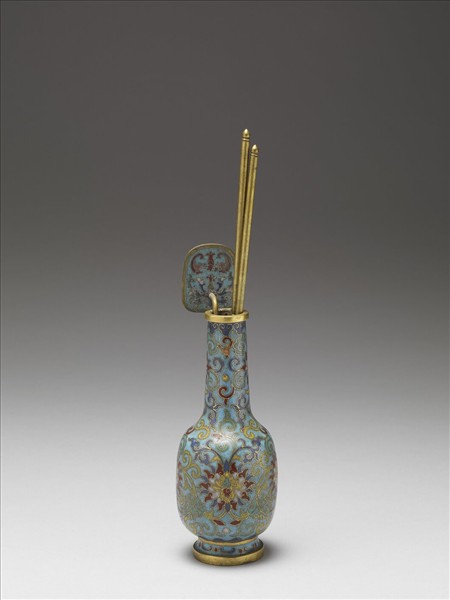 掐絲琺瑯瓶