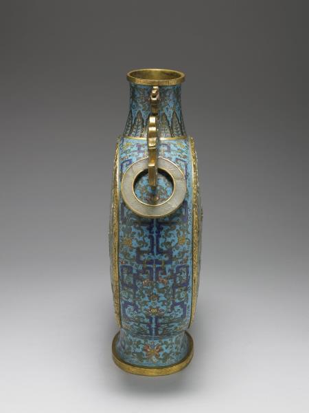 掐絲琺瑯抱月瓶