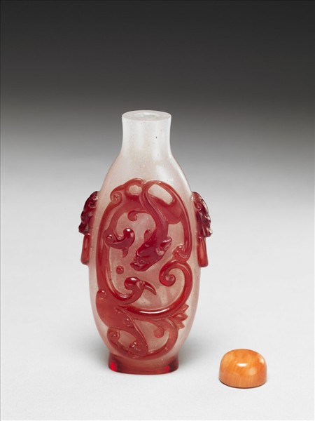 霏雪地套紅玻璃龍鳳紋鼻煙壺