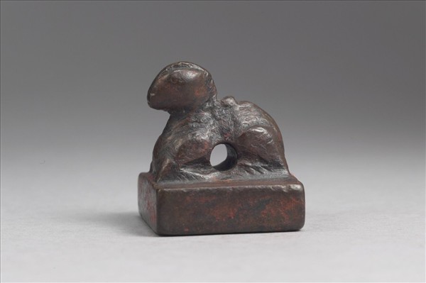 「晉率善氐仟長」銅印