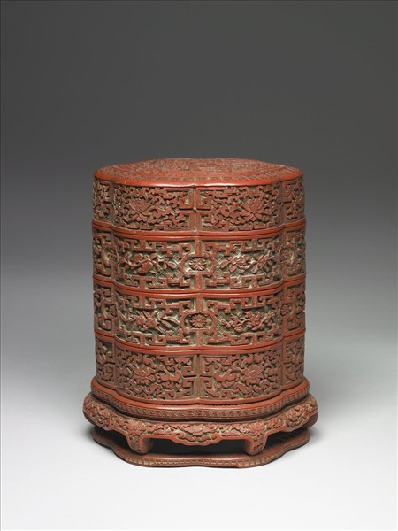 剔彩六瓣三層套盒