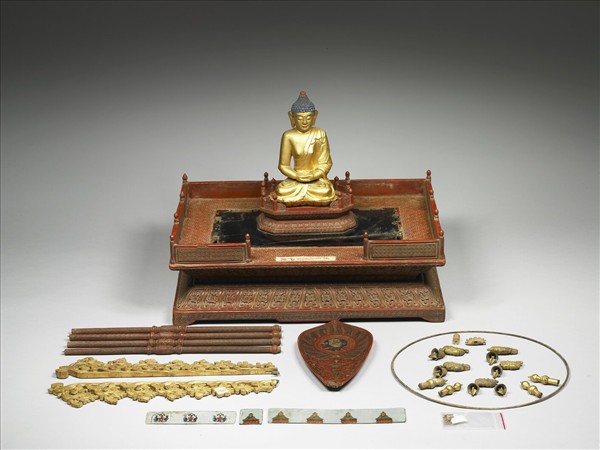 木胎金漆阿彌陀佛像