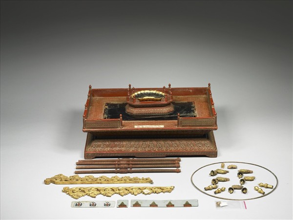 木胎金漆阿彌陀佛像