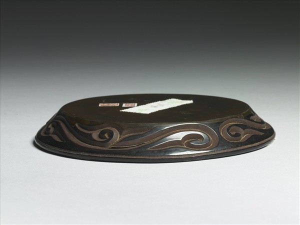 剔犀如意雲紋小圓盤