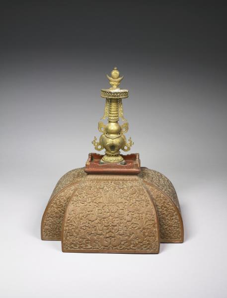 紅雕漆窩角方龕