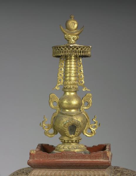 紅雕漆窩角方龕