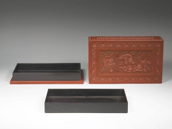 剔紅三獅戲球紋長方匣