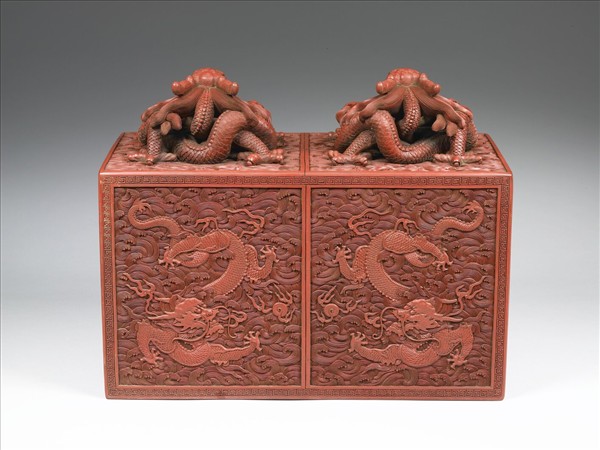 剔紅雲龍紋長方匣