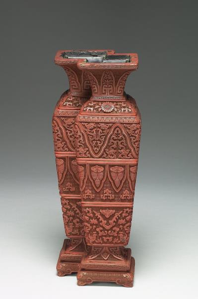 剔紅方勝式四截瓶