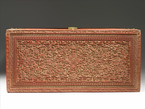 剔彩山水人物方櫃