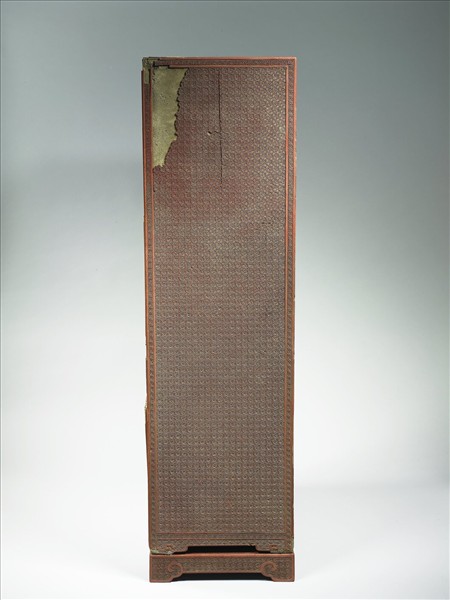 剔紅雲龍紋長方櫃