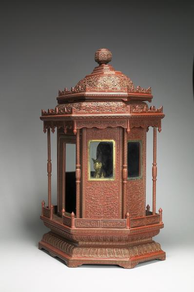 剔紅漢式亭閣形龕-內供木雕金漆無量壽佛