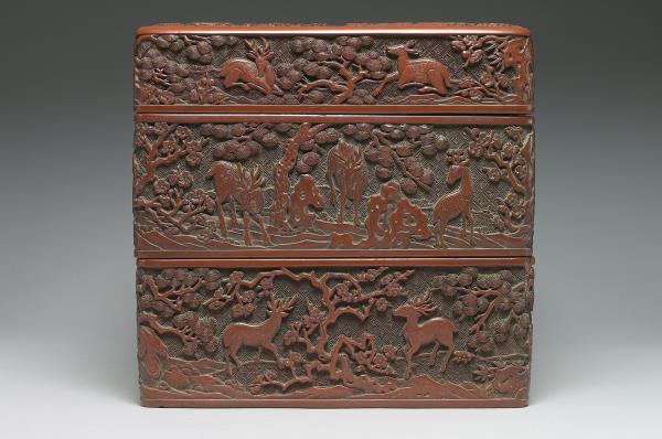 剔紅鹿苑長春圖多寶格長方盒