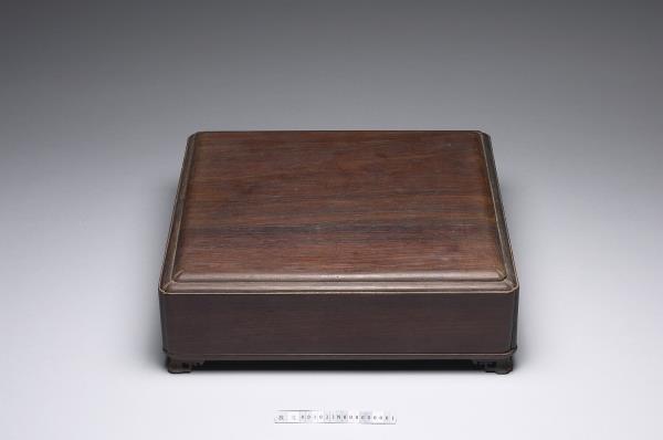 方形木盒