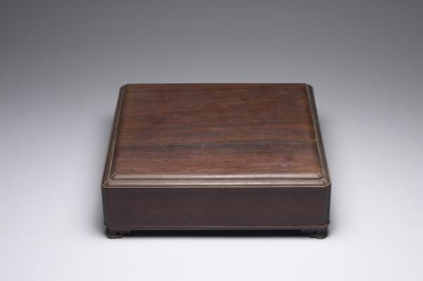 方形木盒