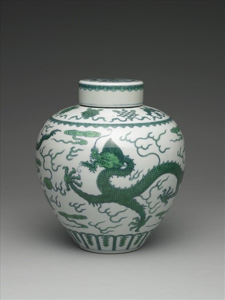 鬥彩龍紋蓋罐
