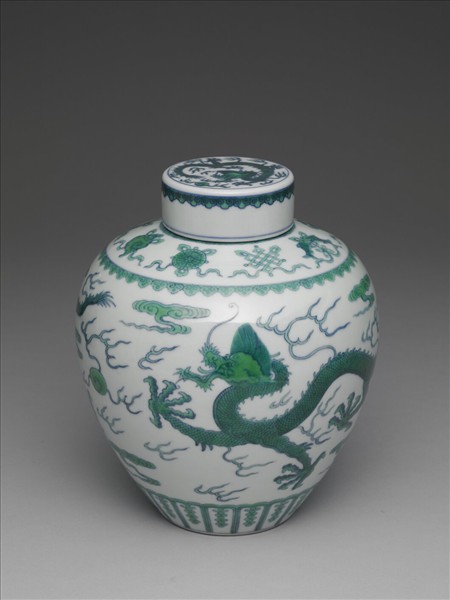 鬥彩龍紋蓋罐