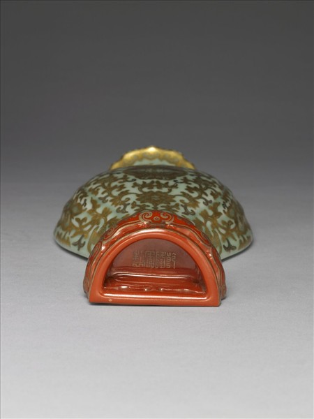 青瓷金彩蝠蝶紋轎瓶