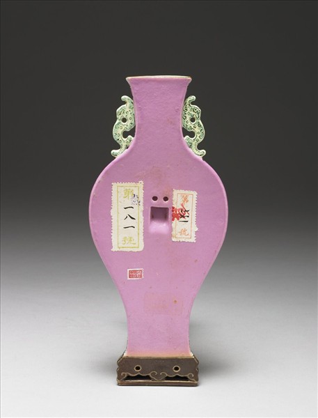 洋彩粉紅地開光花卉紋御製詩轎瓶