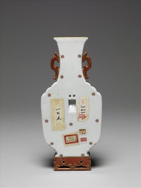 五彩開光御製詩雙耳四方轎瓶