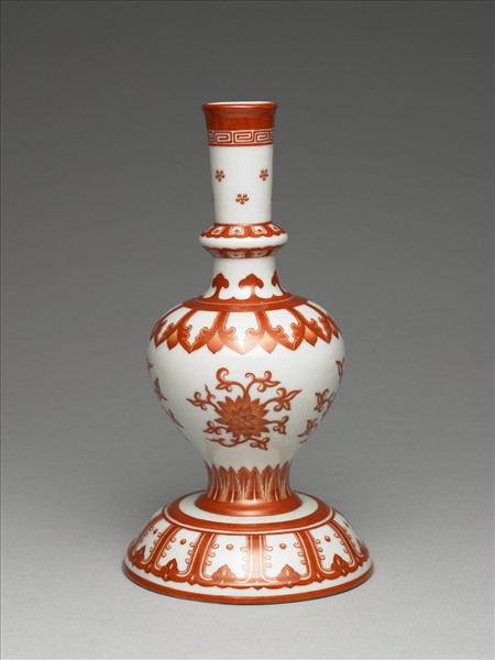 白瓷紅彩蓮紋甘露瓶