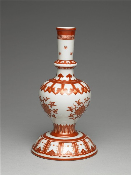 白瓷紅彩蓮紋甘露瓶