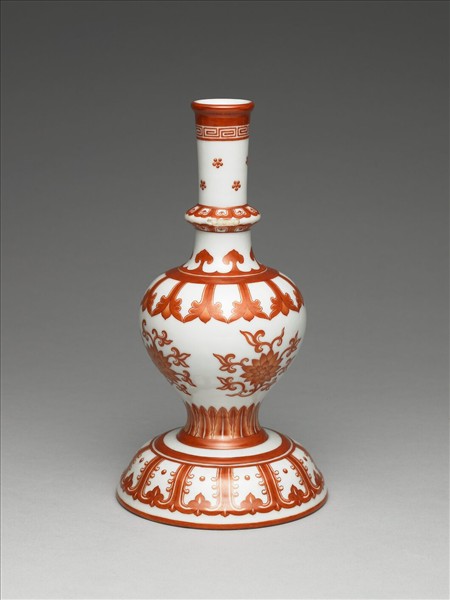 白瓷紅彩蓮紋甘露瓶